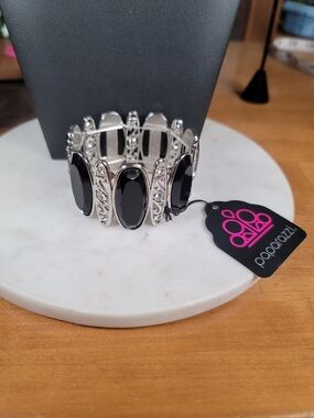 Paparazzi Black Oval Stone Silver Stretch Bracelet